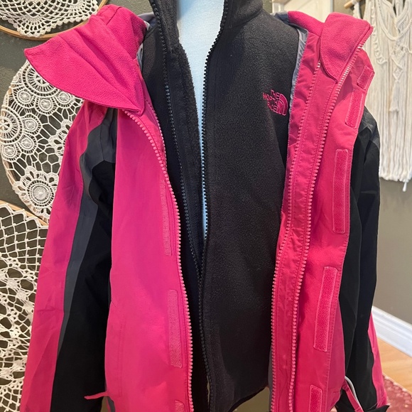 The North Face Girl’s XS (6) 3-in-1 Jacket Pink & Black - Picture 1 of 12